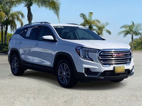 Used 2024 GMC Terrain SLT image 5