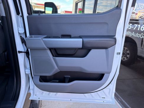 Used 2024 Ford F250 XLT w/ FX4 Off-Road Package image 12