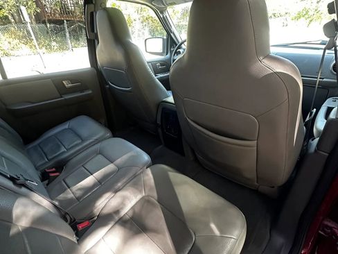 Used 2004 Ford Expedition XLT RWD image 37
