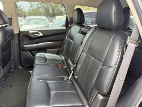 Used 2017 Nissan Pathfinder SL w/ SL Tech Package FWD image 21