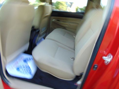 Used 2012 Toyota Tacoma 4x4 Double Cab w/ SR5 Pkg image 6