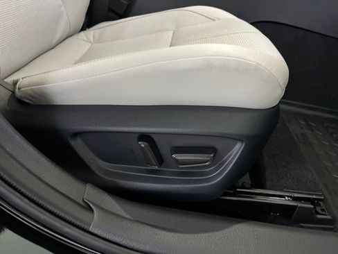 Used 2026 Toyota Camry XLE image 57