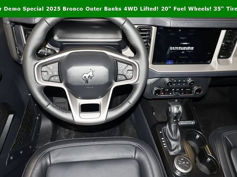 New 2025 Ford Bronco Outer Banks image 17
