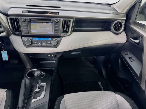Used 2018 Toyota RAV4 XLE image 31