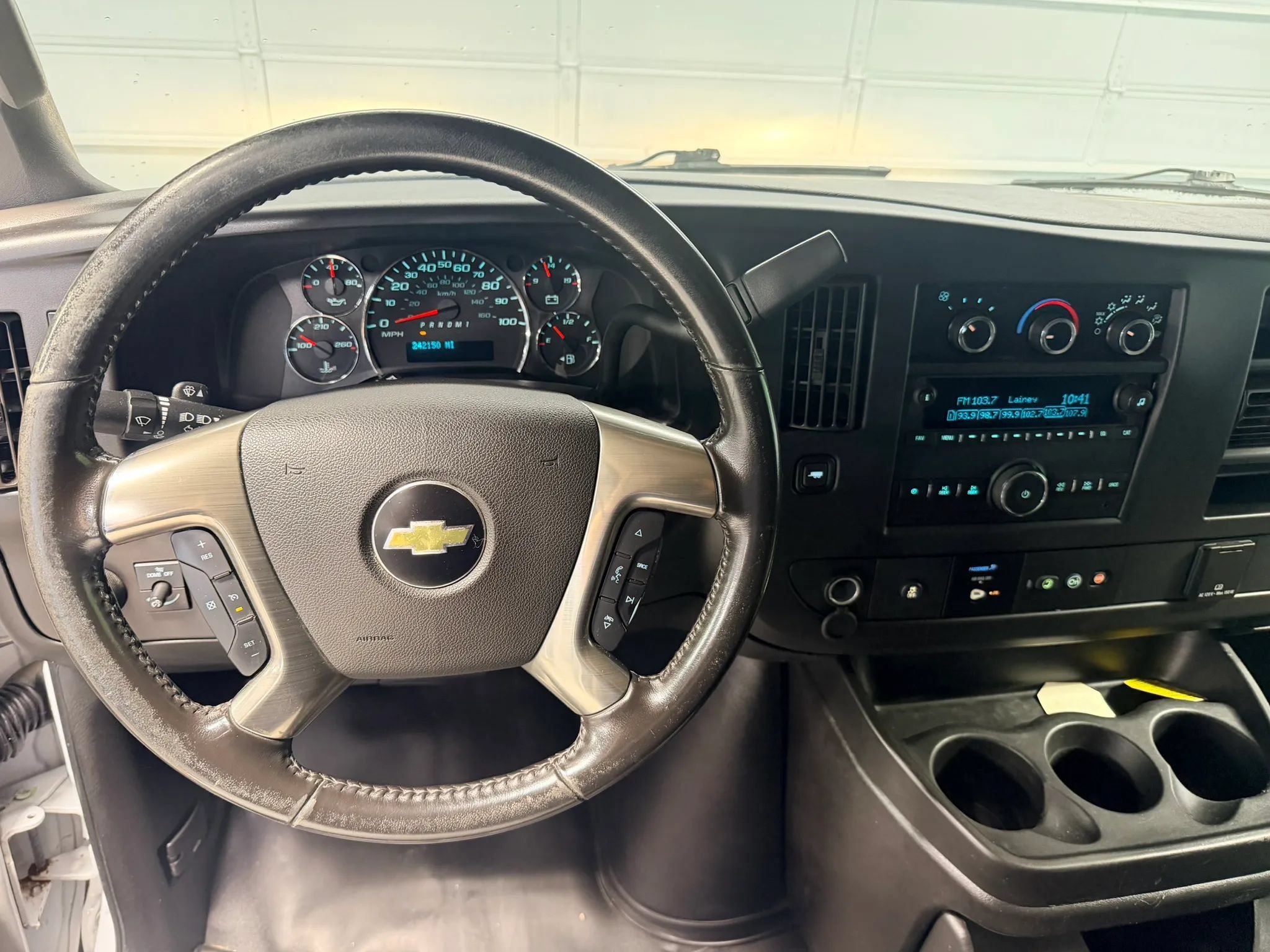 Used 2018 Chevrolet Express 3500 Extended w/ Driver Convenience Package RWD image 8