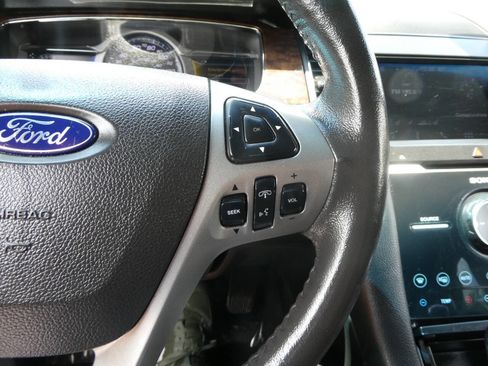 Used 2019 Ford Taurus Limited image 16