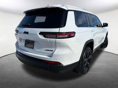 Used 2025 Jeep Grand Cherokee L Limited w/ Black Appearance Package image 18