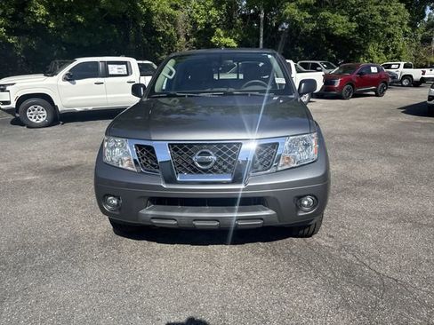 Used 2018 Nissan Frontier SV w/ Value Truck Package AWD/4WD image 2