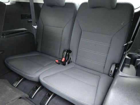 Used 2020 Kia Sorento LX image 18