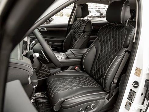 Used 2024 Genesis GV80 3.5T w/ Prestige Package image 12