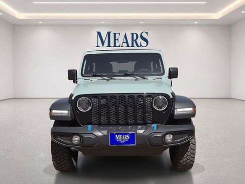 Used 2023 Jeep Wrangler Unlimited w/ Sun & Screen Package AWD/4WD image 8