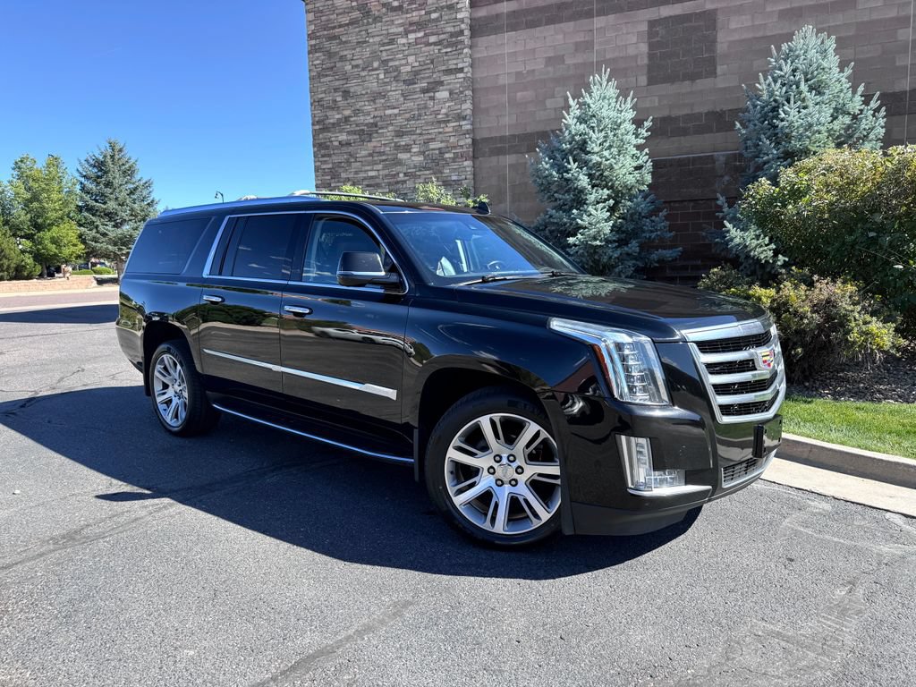 Used 2018 Cadillac Escalade ESV Premium Luxury AWD/4WD image 2