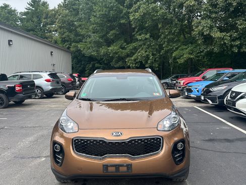 Used 2019 Kia Sportage LX w/ LX Popular Package AWD/4WD image 2