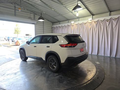 Used 2021 Nissan Rogue S image 7