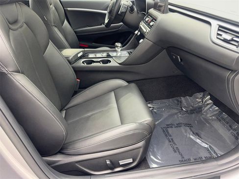 Used 2025 Genesis G70 2.5T image 44