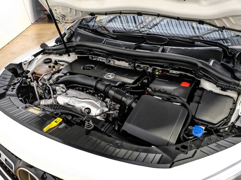 Used 2021 Mercedes-Benz GLA 250 4MATIC image 39