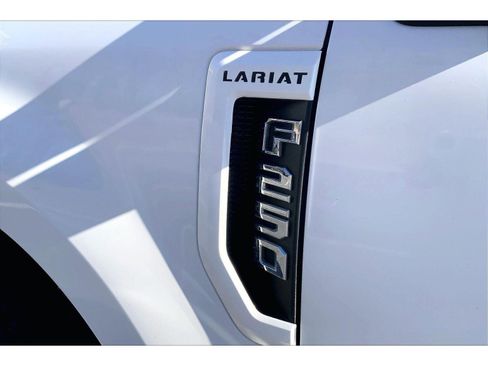 Used 2020 Ford F250 Lariat w/ Lariat Ultimate Package image 26