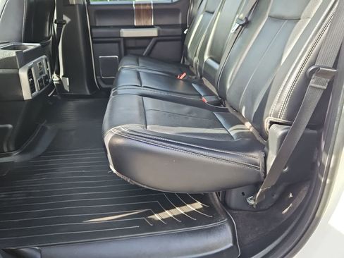 Used 2018 Ford F150 Lariat w/ Equipment Group 502A Luxury AWD/4WD image 20