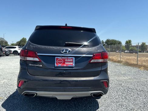 Used 2017 Hyundai Santa Fe SE w/ Cargo Package FWD image 8