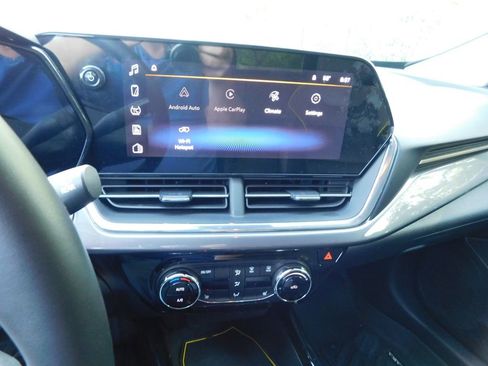 Certified 2025 Chevrolet Trax ACTIV w/ Driver Confidence Package FWD image 9