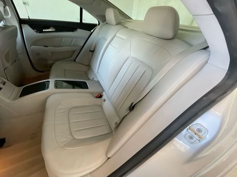 Used 2014 Mercedes-Benz CLS 550 4MATIC image 23
