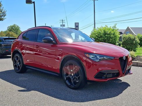 Used 2024 Alfa Romeo Stelvio Veloce AWD/4WD image 3