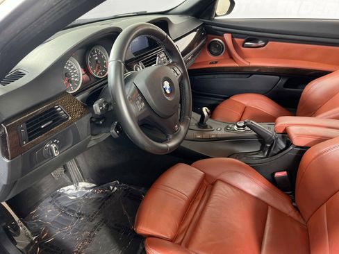 Used 2013 BMW M3 Convertible image 9