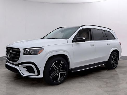 New 2026 Mercedes-Benz GLS 450 4MATIC image 3