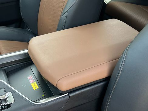 Used 2025 Lexus GX 550 Premium+ w/ Accessory Package (2T) image 52