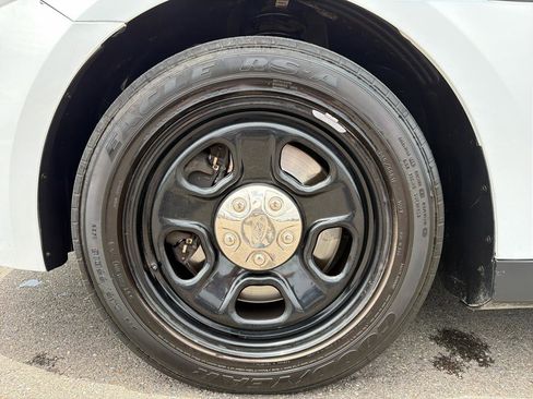Used 2015 Ford Taurus Police Interceptor AWD image 18