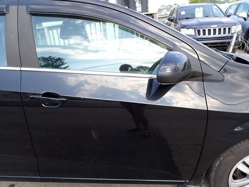 Used 2012 Chevrolet Sonic LT image 11