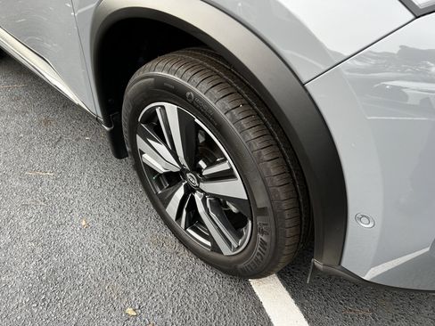 Used 2022 Nissan Rogue Platinum w/ Head-Up Display Package image 11