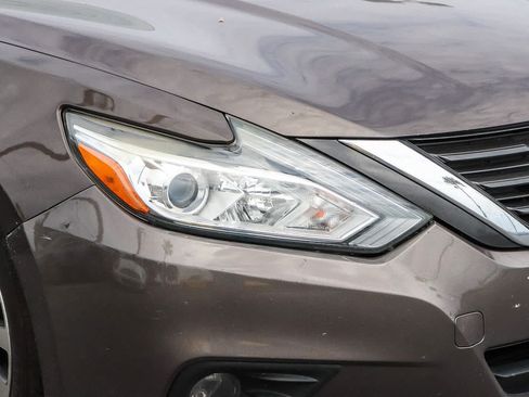 Used 2017 Nissan Altima 2.5 SV FWD image 16