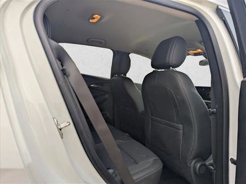 Used 2025 Buick Encore GX Preferred image 14