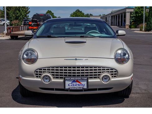 Used 2005 Ford Thunderbird 50th Anniversary RWD image 8
