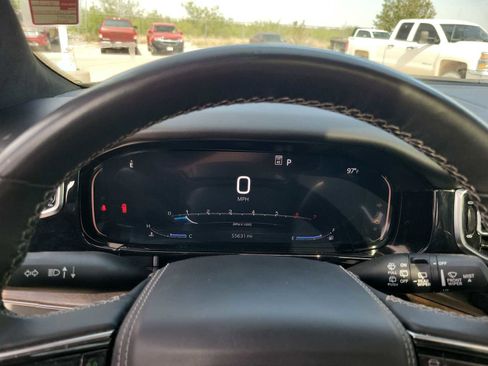 Used 2023 Jeep Grand Wagoneer Series II AWD/4WD image 22