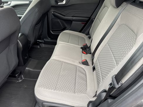 Used 2021 Ford Escape SE image 11