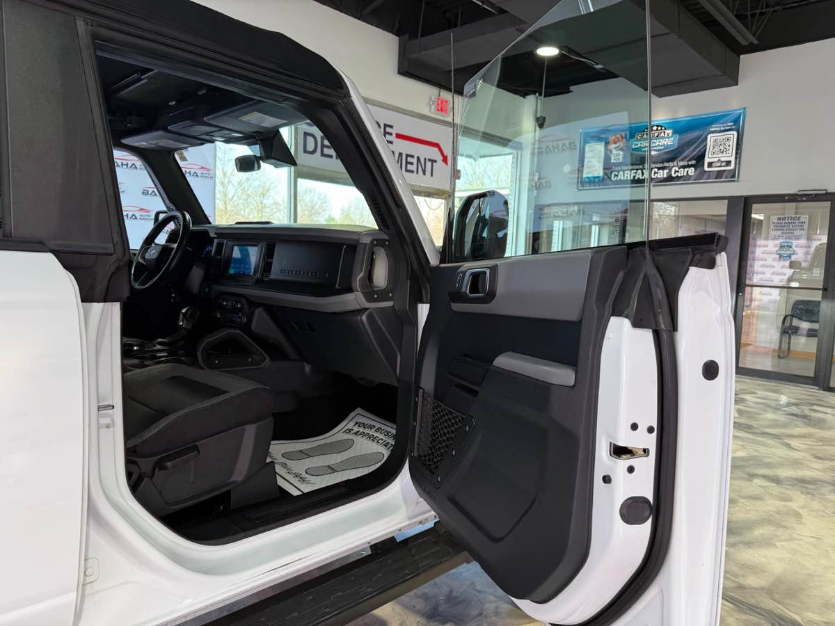 Used 2022 Ford Bronco Big Bend w/ Sasquatch Package AWD/4WD image 50
