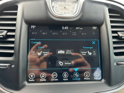 Used 2017 Chrysler 300 Limited AWD/4WD image 16