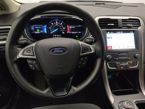 Used 2019 Ford Fusion SE FWD image 22