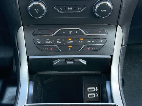 Used 2020 Ford Edge SEL w/ Convenience Package FWD image 26