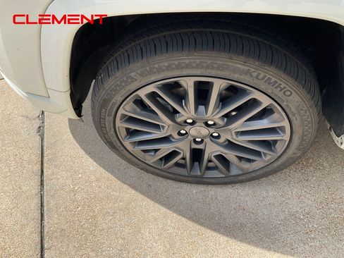 Used 2022 Jeep Compass High Altitude AWD/4WD image 23