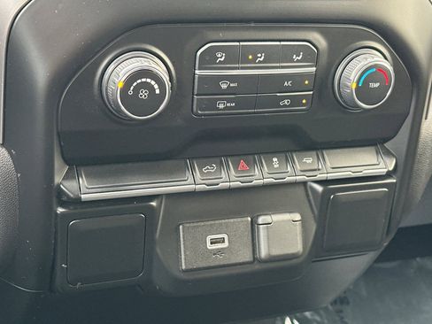 Used 2020 Chevrolet Silverado 1500 Custom w/ Custom Value Package image 26