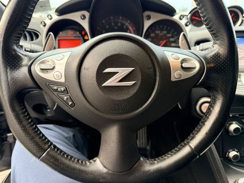 Used 2015 Nissan 370Z Touring RWD image 22