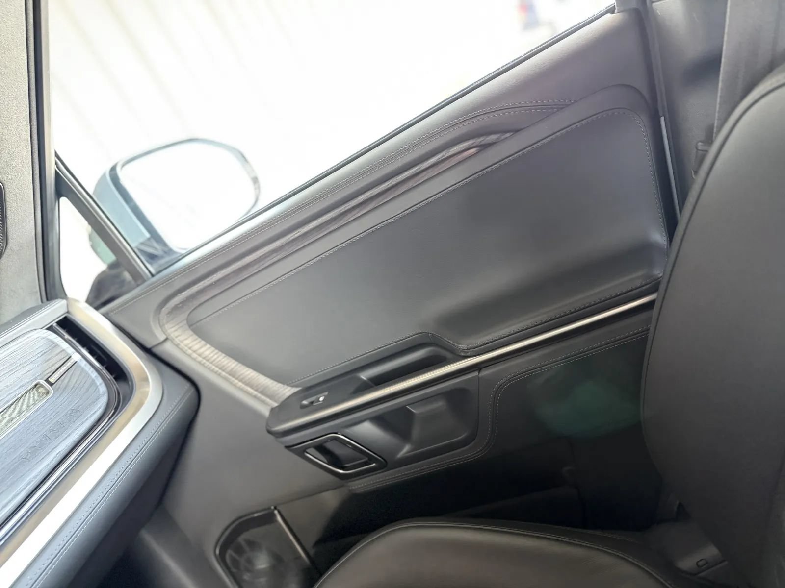 Used 2023 Rivian R1T Adventure Quad AWD/4WD image 37