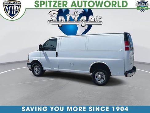 Used 2024 Chevrolet Express 2500 w/ Driver Convenience Package RWD image 7