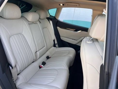 Used 2019 Maserati Levante S GranLusso AWD/4WD image 30