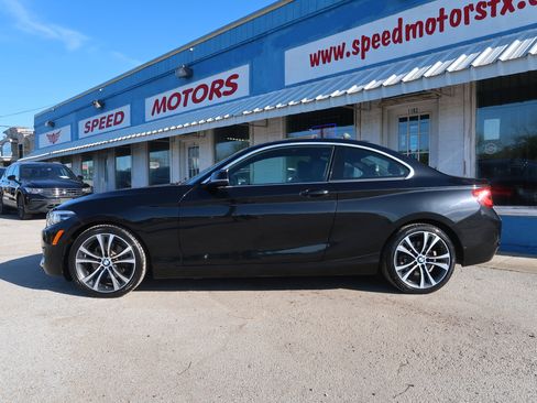 Used 2018 BMW 230i Coupe image 3