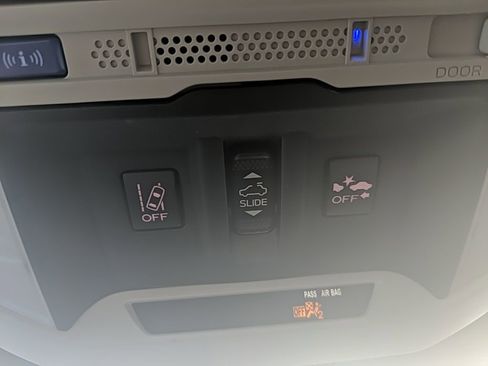 Used 2023 Subaru Forester Premium image 31