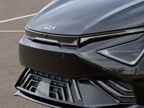 New 2025 Kia EV6 GT-Line RWD image 12